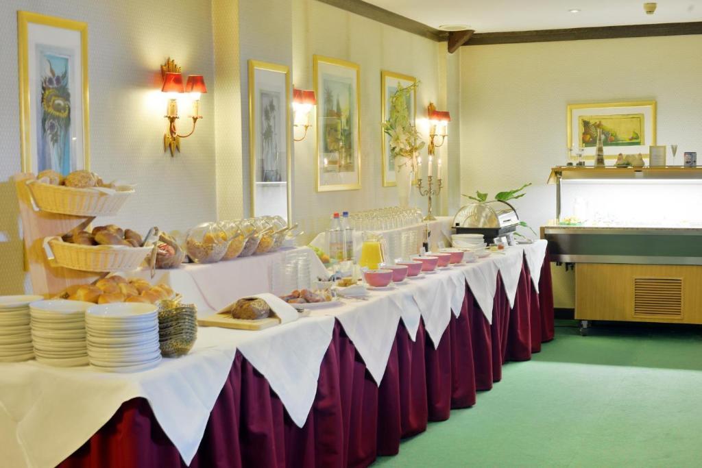 Stadthotel Patrizier Smalcalda Esterno foto