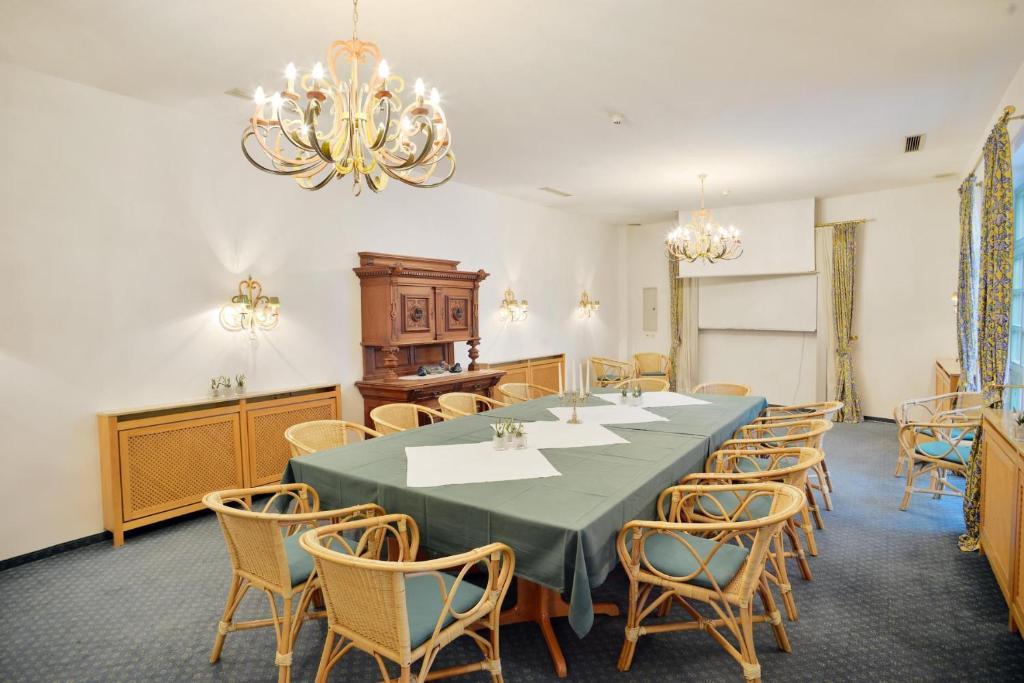 Stadthotel Patrizier Smalcalda Esterno foto